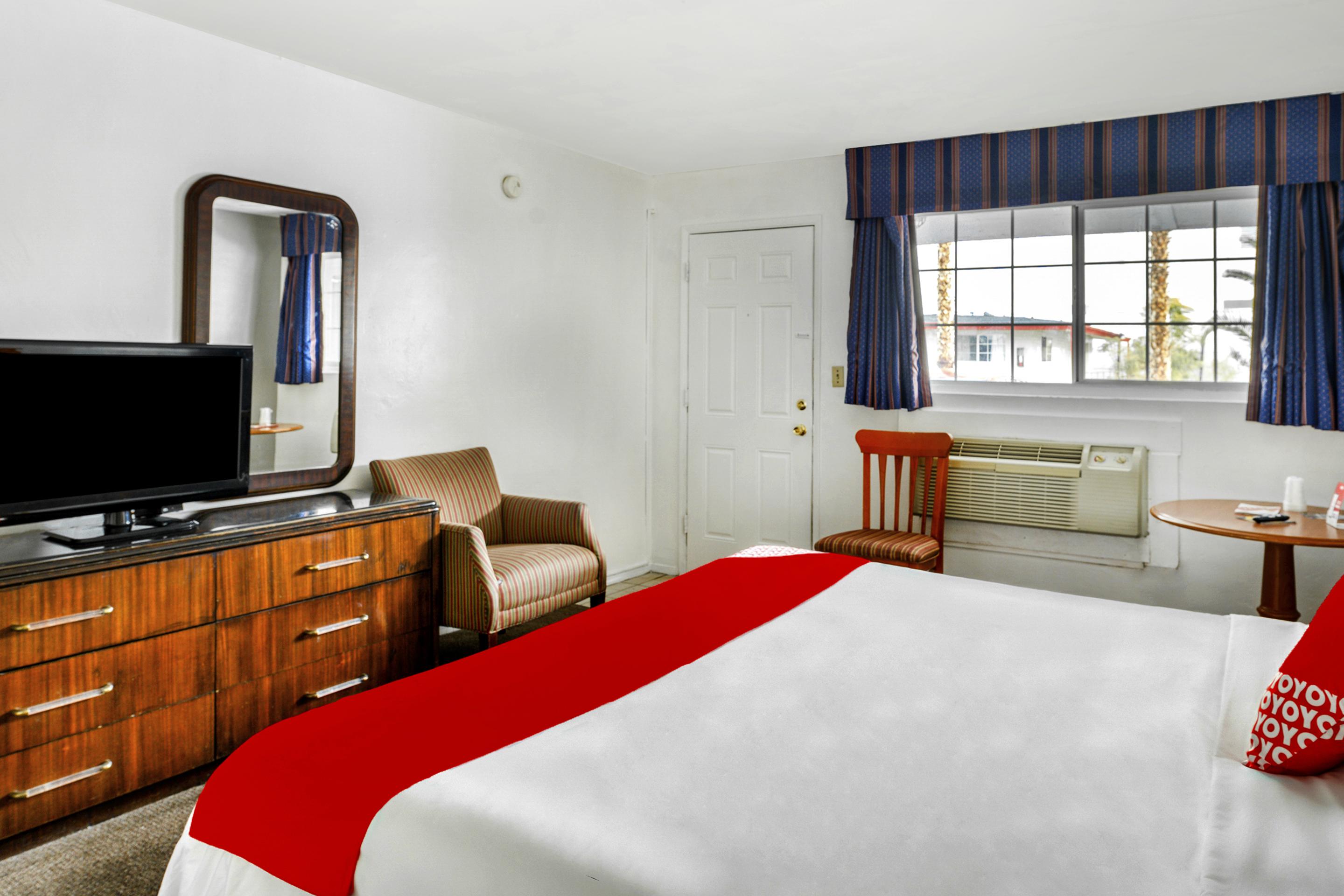 Oyo Gateway Motel Las Vegas North Strip/Fremont St. Area Екстериор снимка