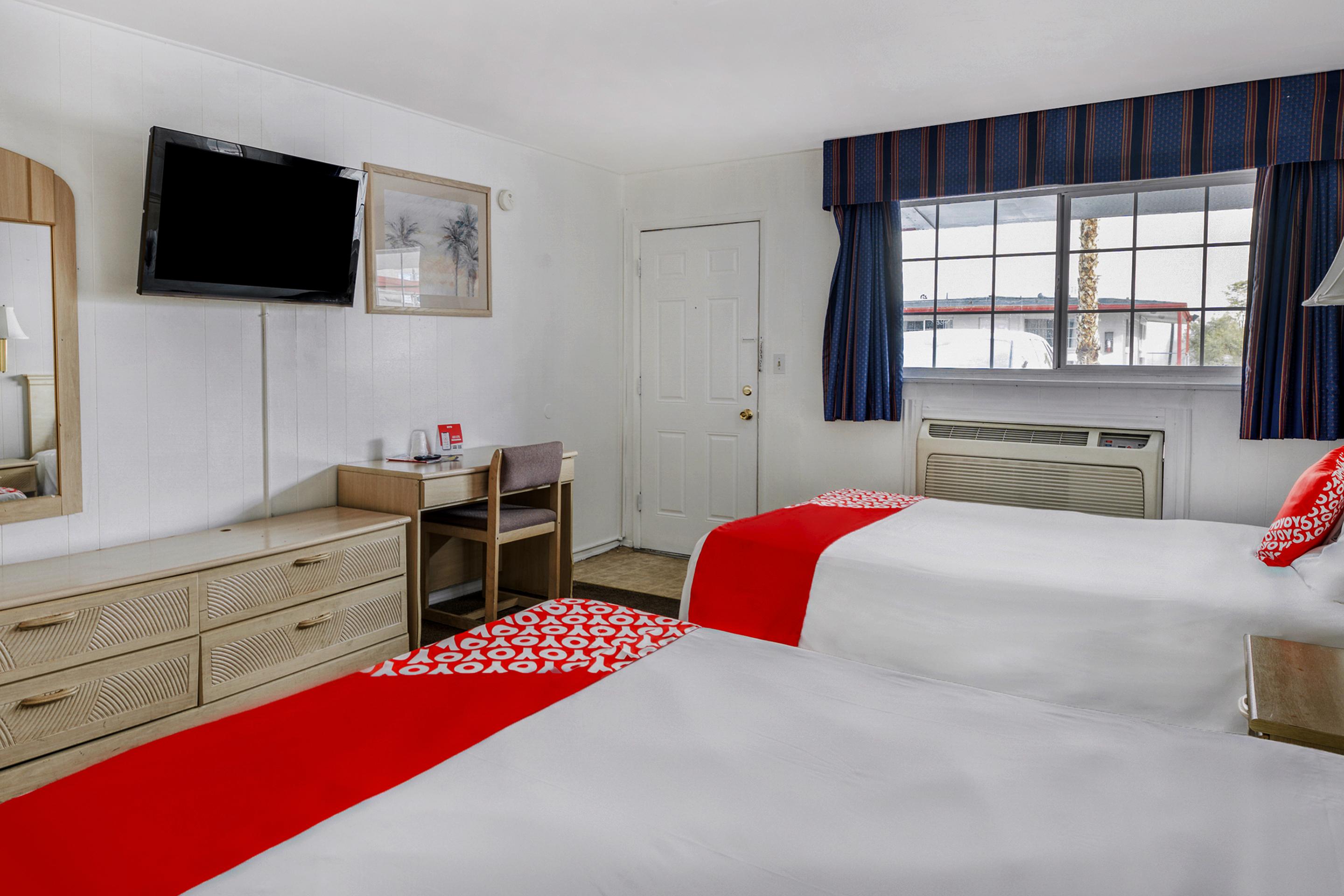 Oyo Gateway Motel Las Vegas North Strip/Fremont St. Area Екстериор снимка