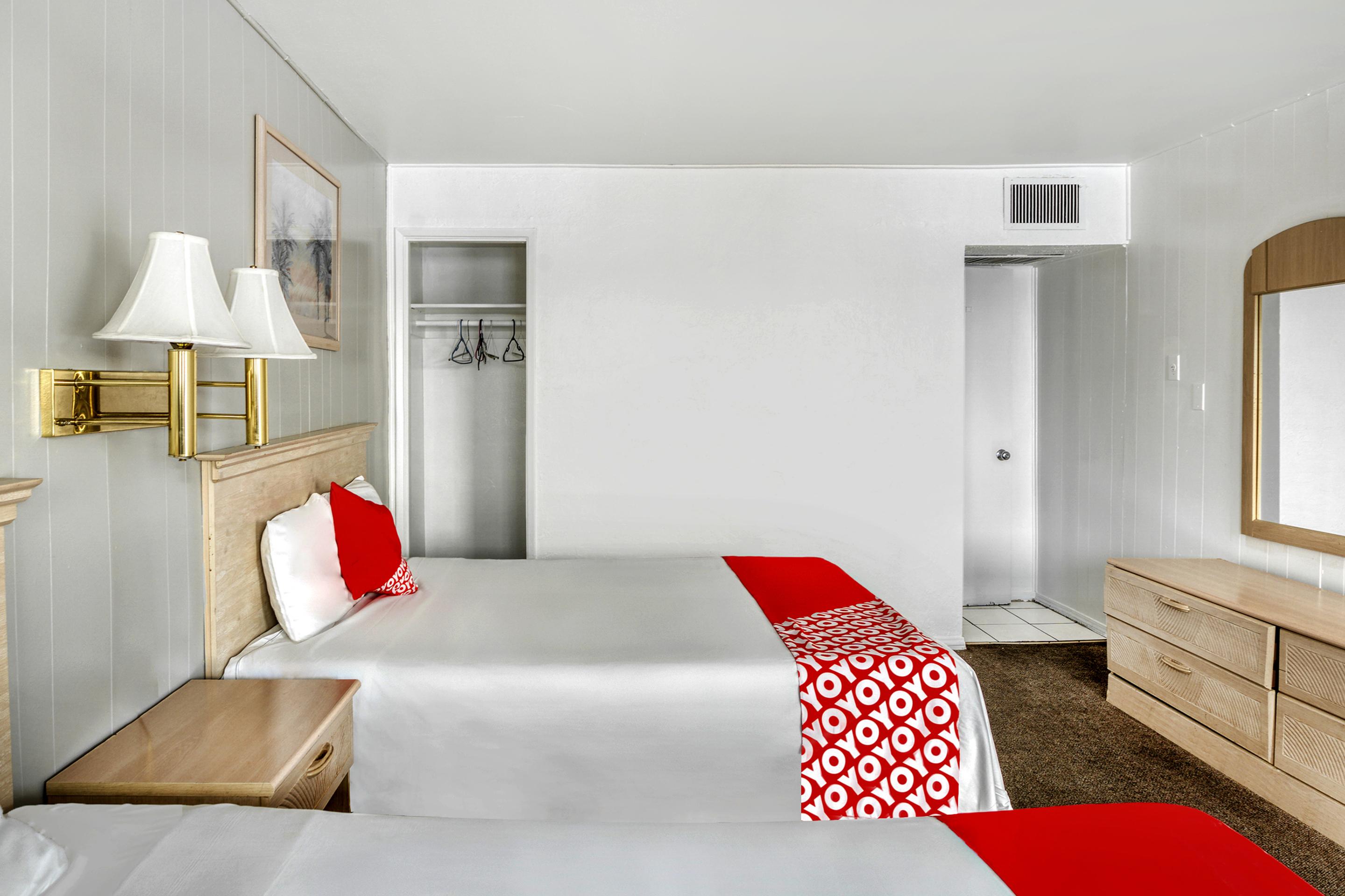 Oyo Gateway Motel Las Vegas North Strip/Fremont St. Area Екстериор снимка