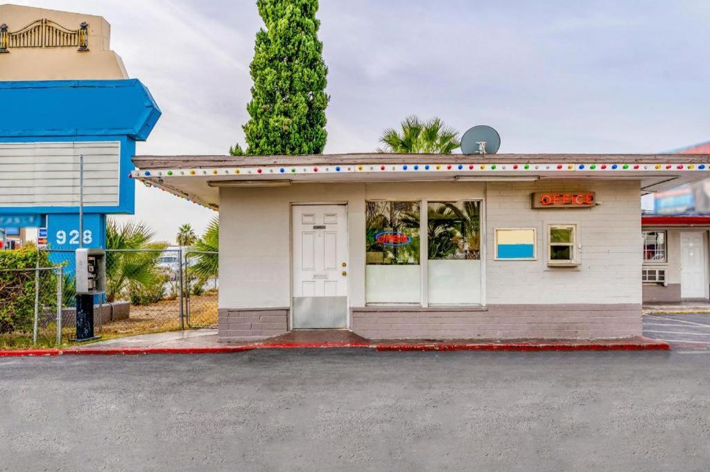 Oyo Gateway Motel Las Vegas North Strip/Fremont St. Area Екстериор снимка