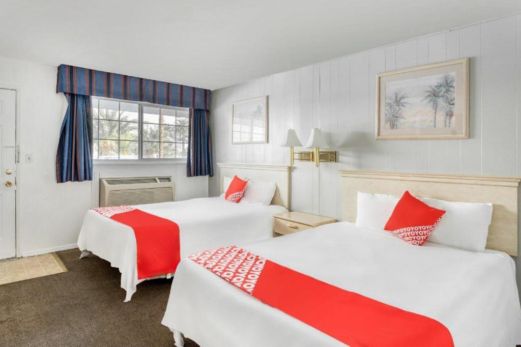 Oyo Gateway Motel Las Vegas North Strip/Fremont St. Area Екстериор снимка