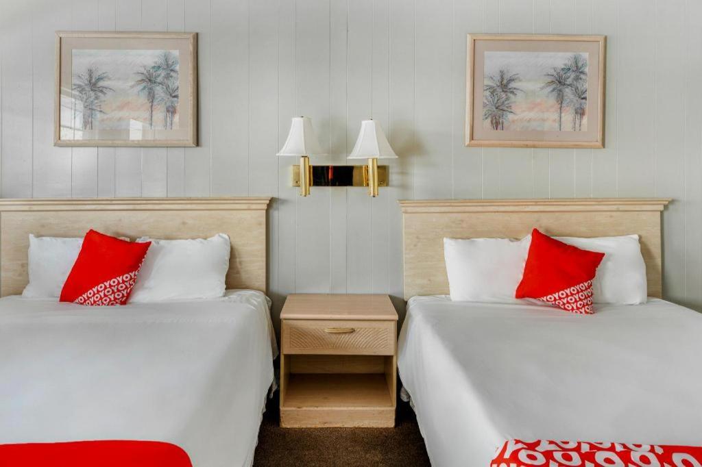 Oyo Gateway Motel Las Vegas North Strip/Fremont St. Area Екстериор снимка