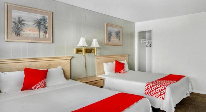 Oyo Gateway Motel Las Vegas North Strip/Fremont St. Area Екстериор снимка